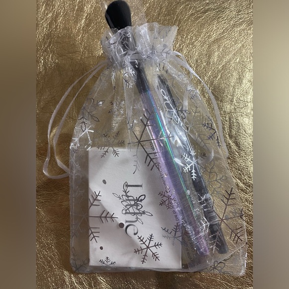 Makeup Bundle. Perfect for gifting. Work wife, stocking stuffer, secret Santa - Picture 2 of 8